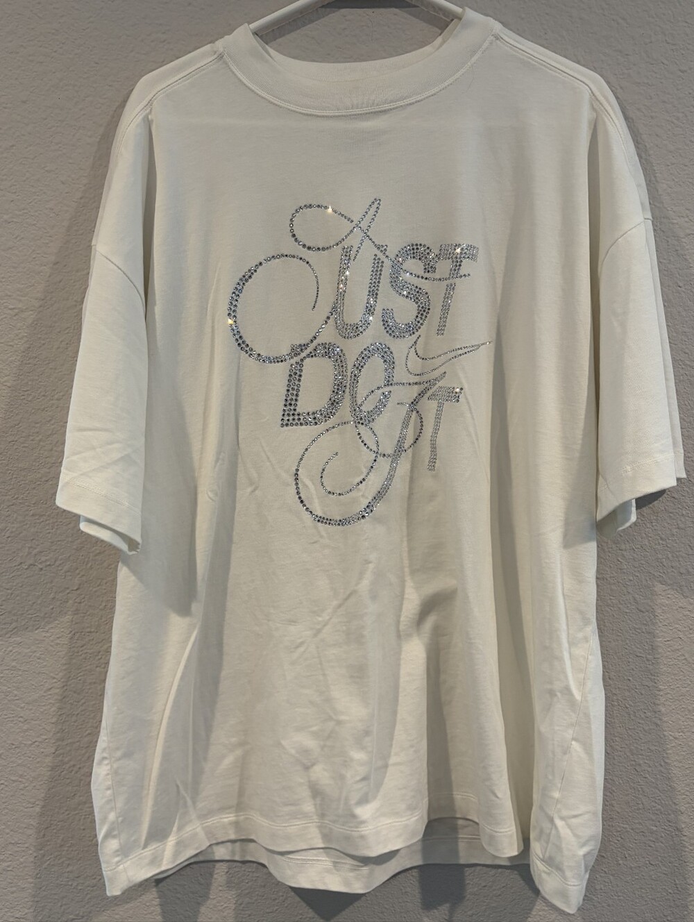 The Nike Tee Womens Oversized Fit Just Do It Rhinestone Bling Graphic T Shirt M